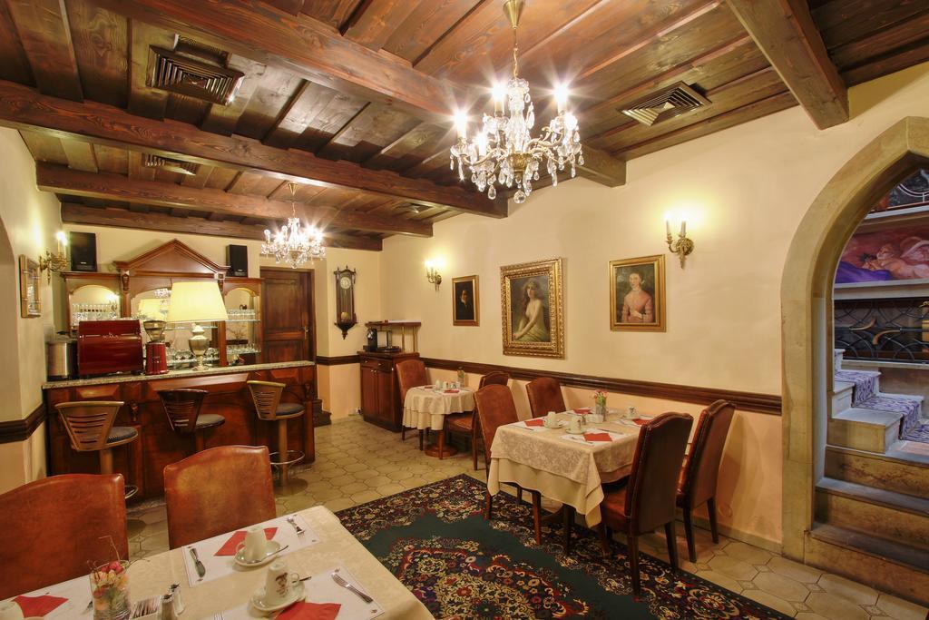 U Pava Hotel Prag Eksteriør billede