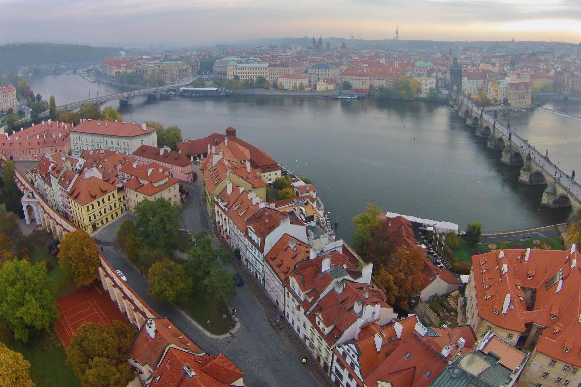 U Pava Hotel Prag Eksteriør billede